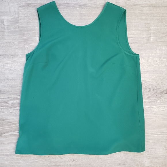 1. State Green Cross Back Tank Top Blouse - Picture 2 of 9